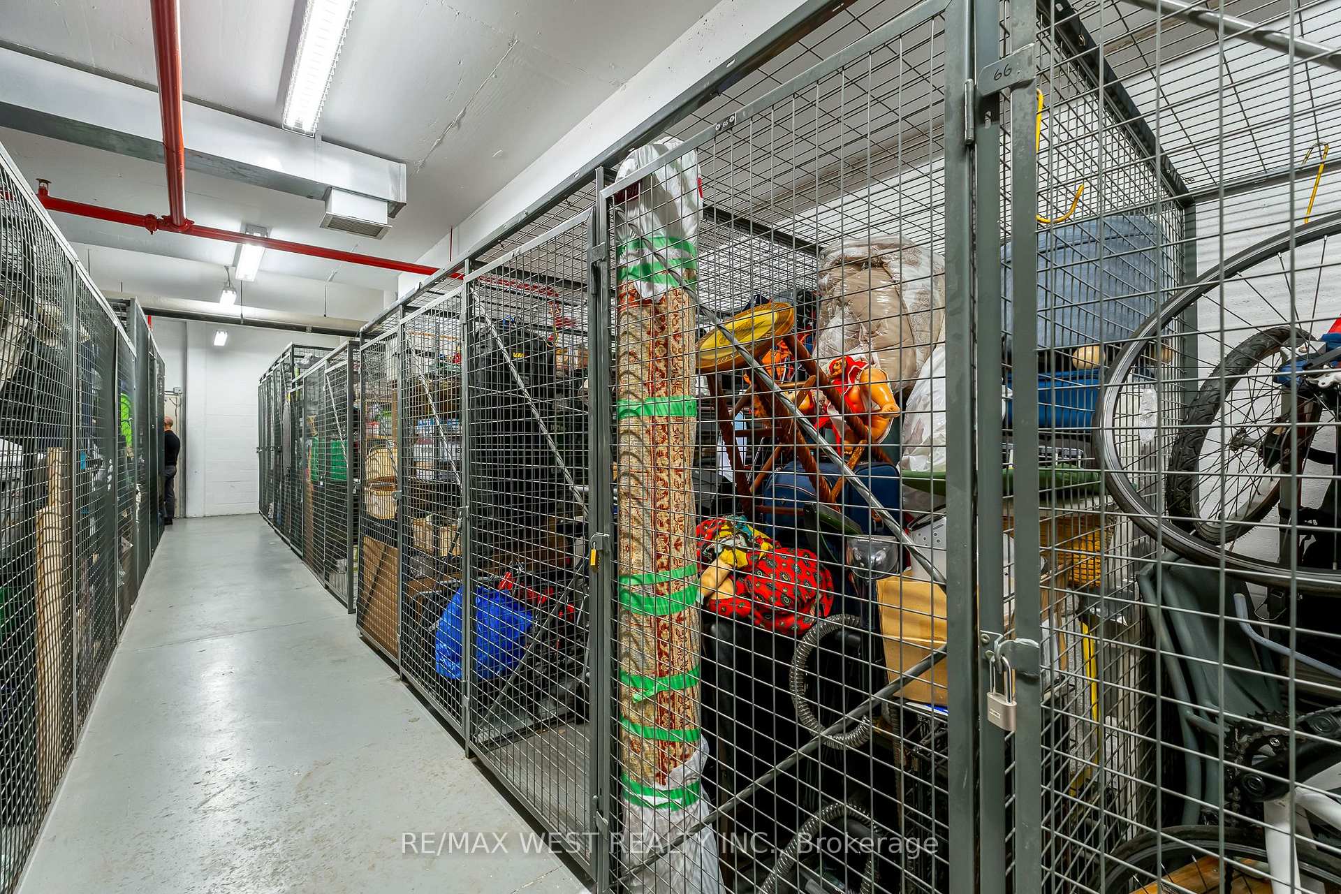 Photo 34 of Unit 402, 4196 Dundas Street W, Etobicoke, Edenbridge-Humber Valley — HOMEH