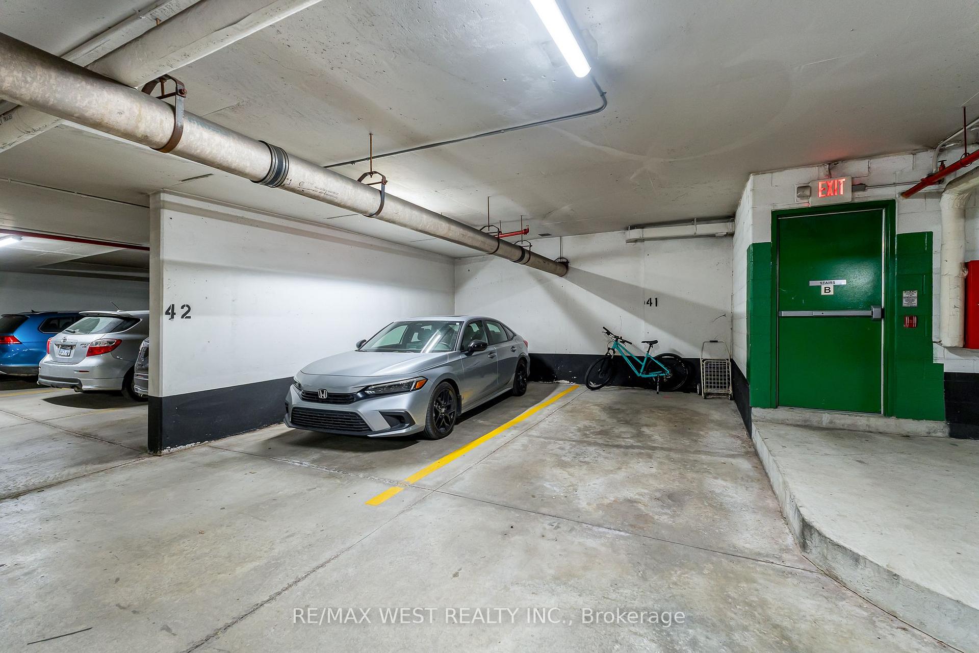 Photo 35 of Unit 402, 4196 Dundas Street W, Etobicoke, Edenbridge-Humber Valley — HOMEH
