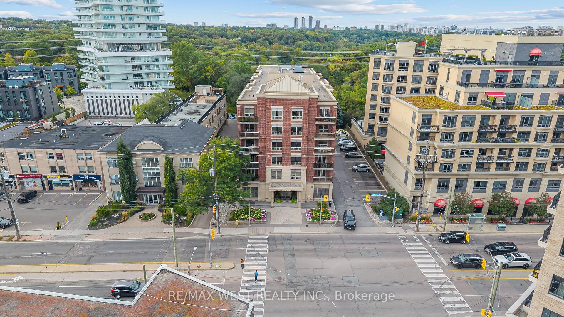 Photo 40 of Unit 402, 4196 Dundas Street W, Etobicoke, Edenbridge-Humber Valley — HOMEH