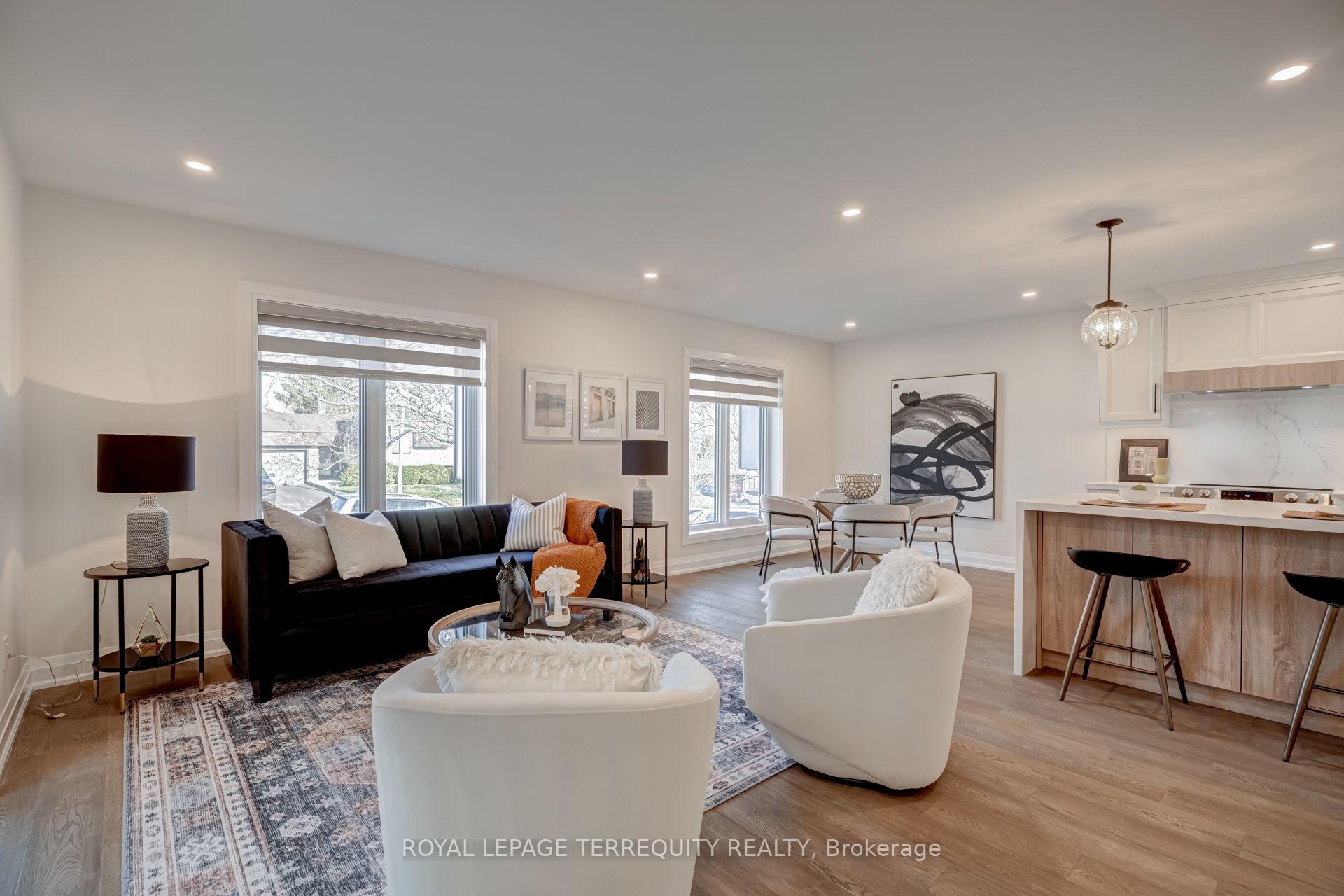 Photo 10 of 1280 Hart Crescent, Oakville, Falgarwood — HOMEH