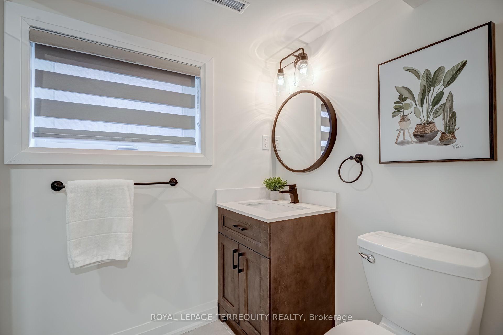 Photo 22 of 1280 Hart Crescent, Oakville, Falgarwood — HOMEH