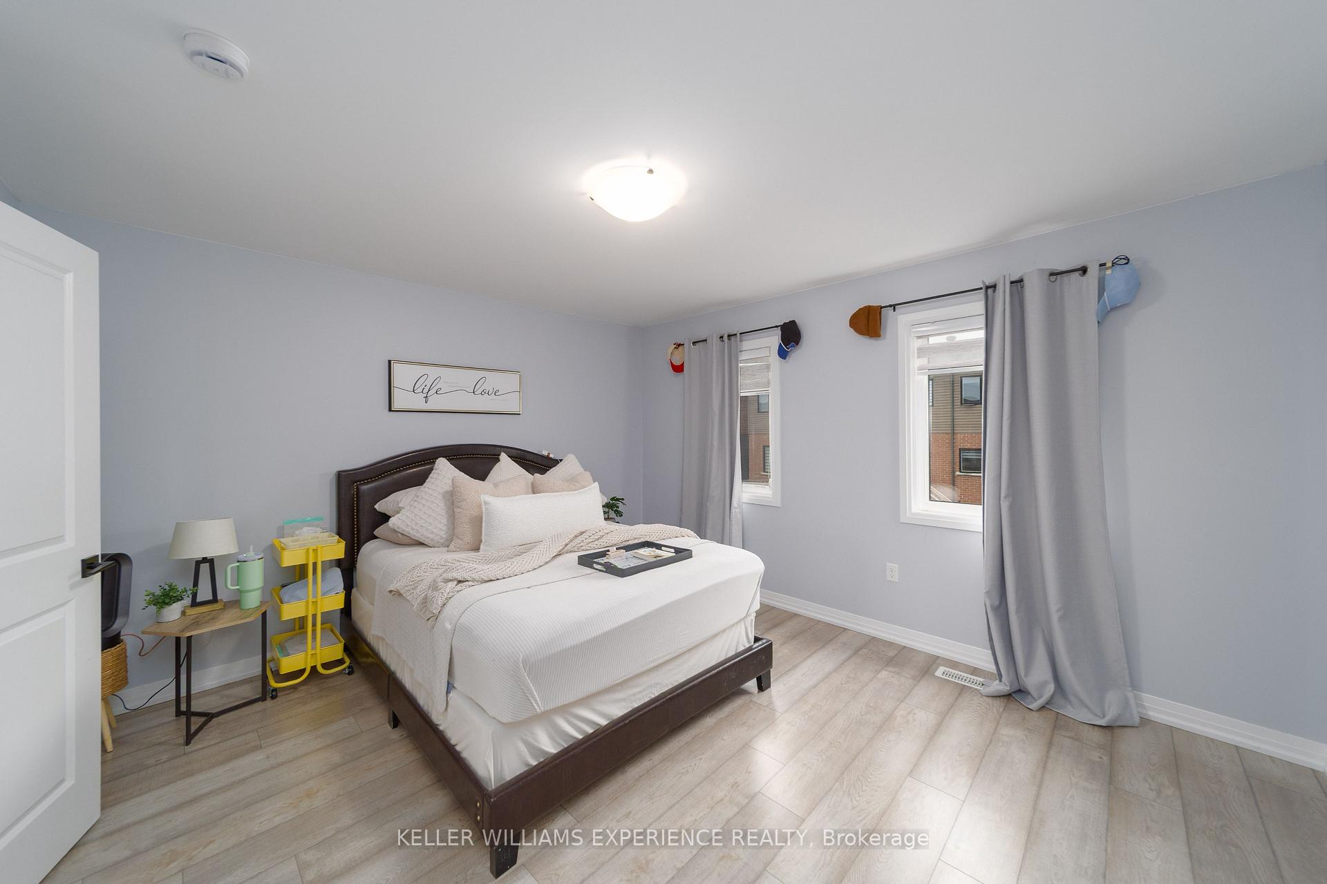 Photo 9 of 77 Gateland Drive, Barrie, Painswick South — HOMEH