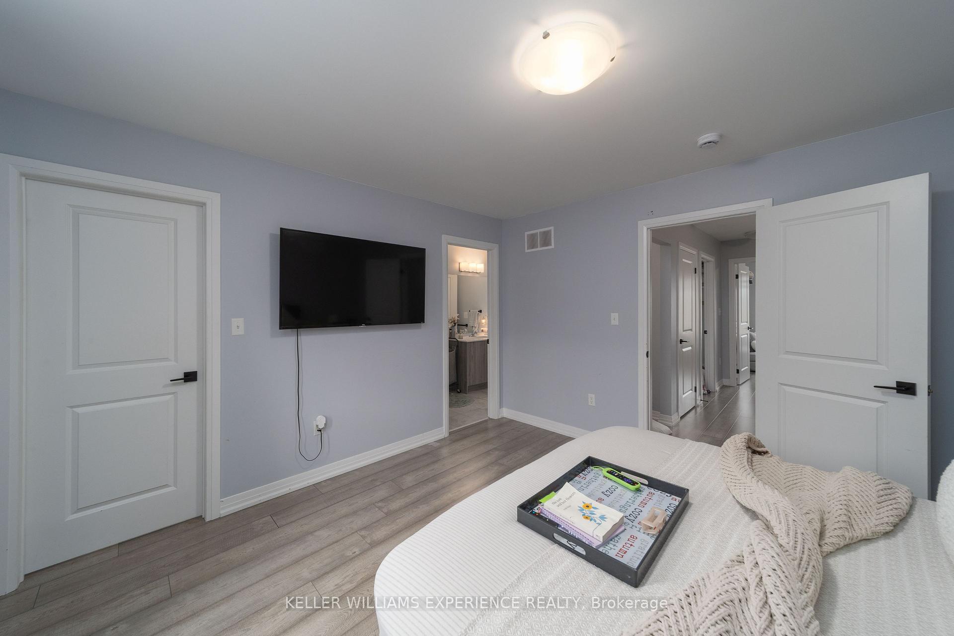 Photo 10 of 77 Gateland Drive, Barrie, Painswick South — HOMEH