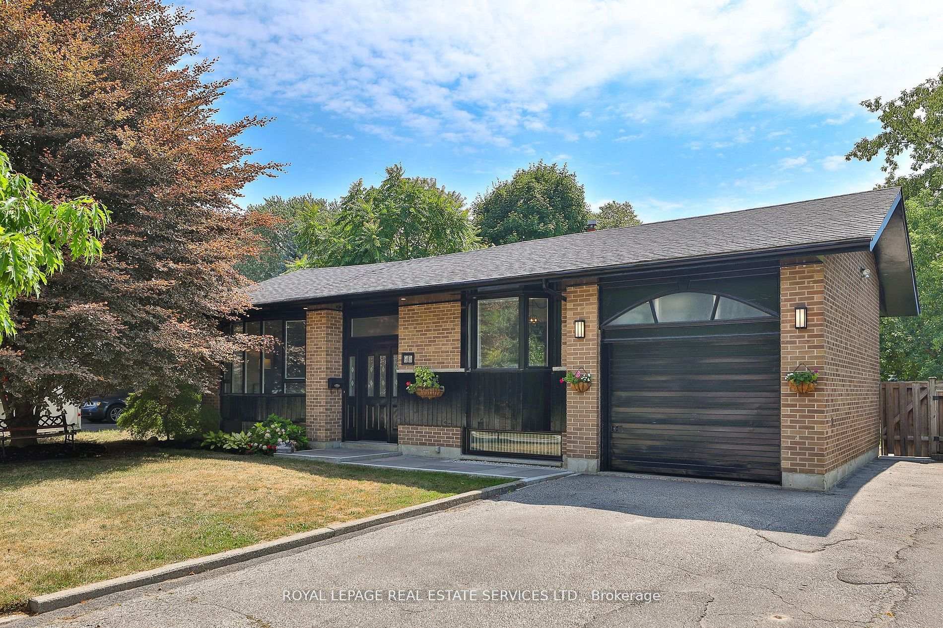 Photo 1 of 45 Doonaree Drive, North York, Parkwoods-Donalda — HOMEH