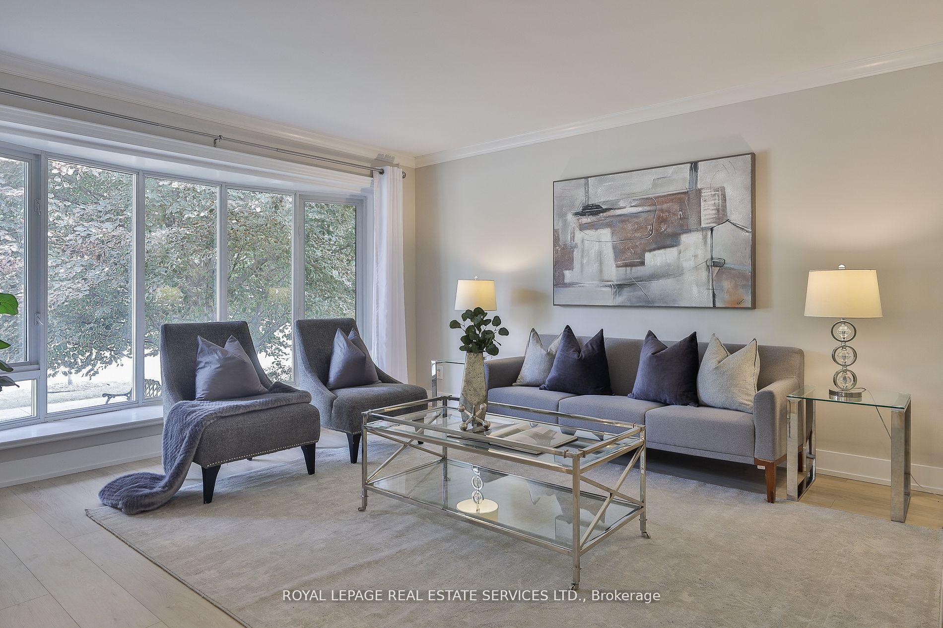 Photo 7 of 45 Doonaree Drive, North York, Parkwoods-Donalda — HOMEH