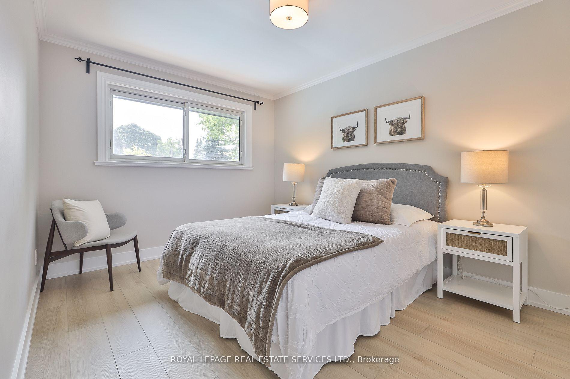 Photo 17 of 45 Doonaree Drive, North York, Parkwoods-Donalda — HOMEH