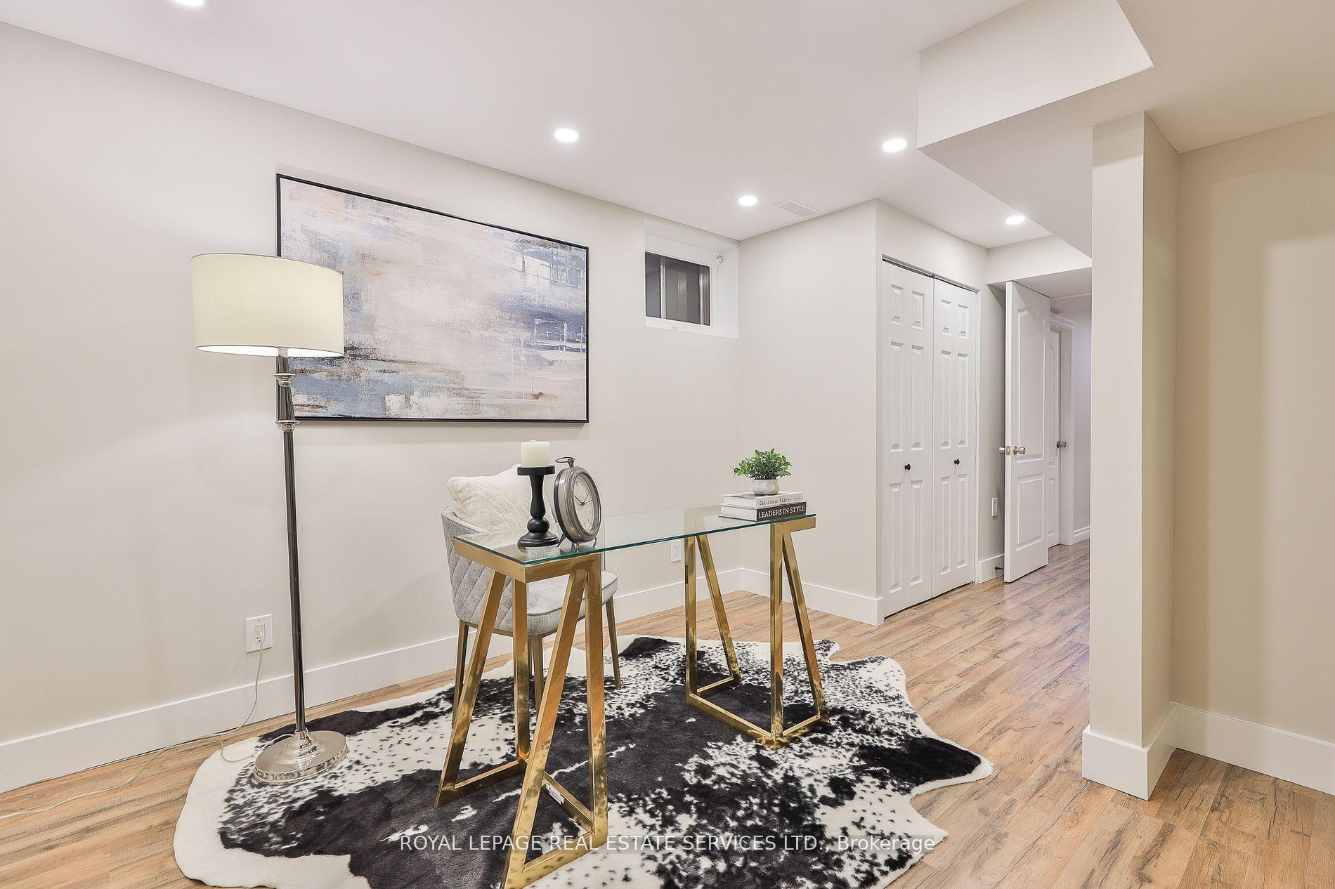 Photo 24 of 45 Doonaree Drive, North York, Parkwoods-Donalda — HOMEH