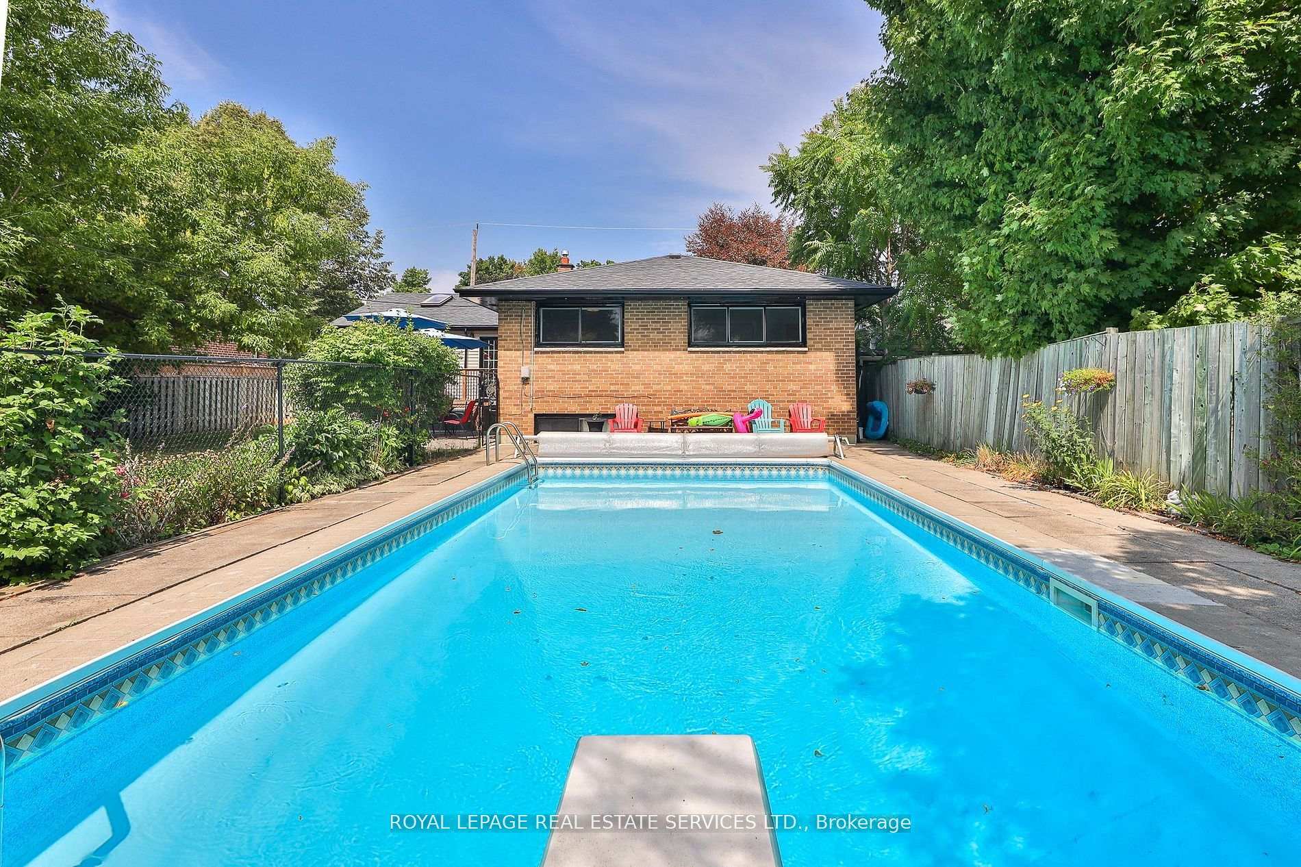 Photo 30 of 45 Doonaree Drive, North York, Parkwoods-Donalda — HOMEH