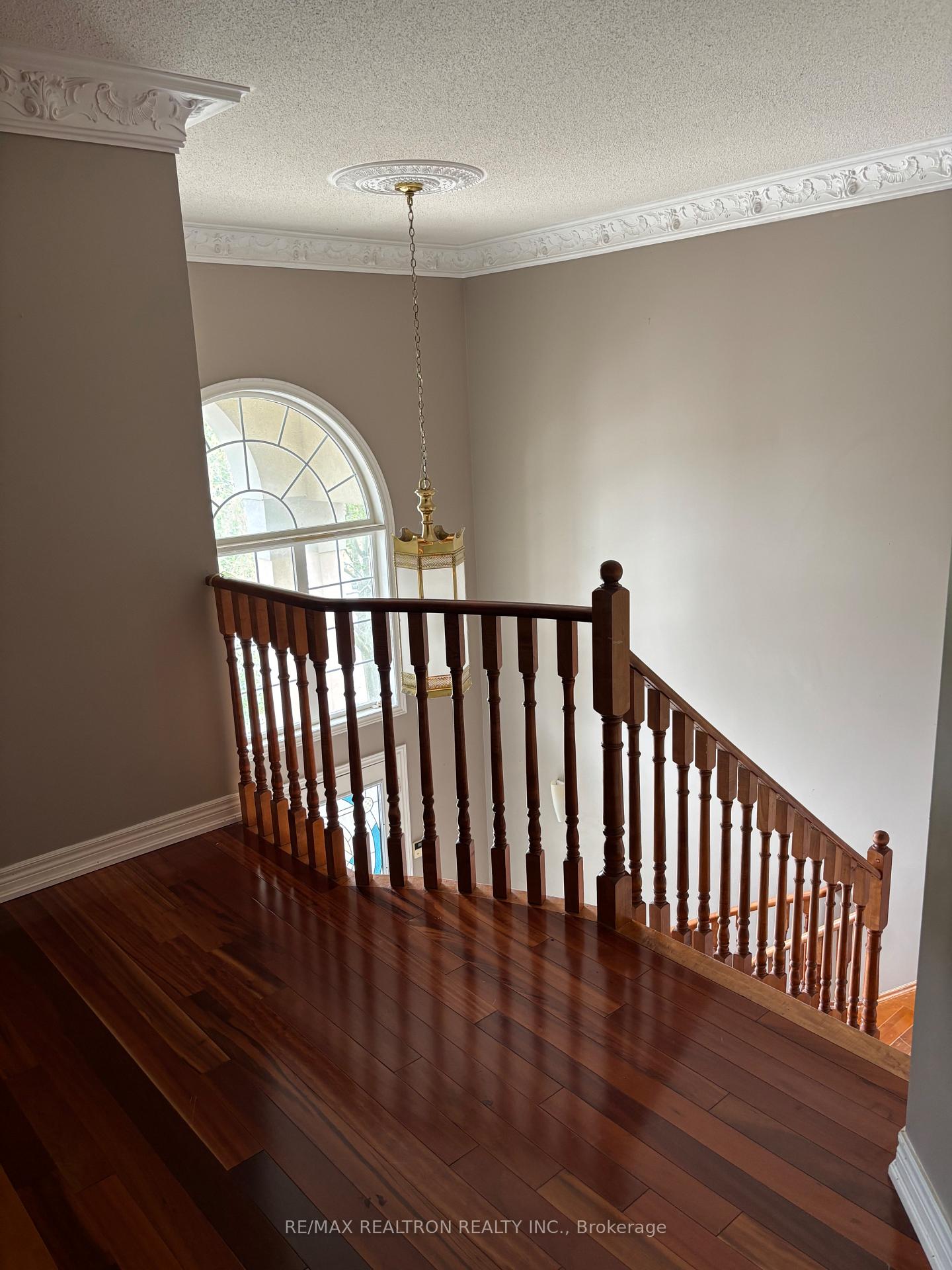 Photo 18 of 298 Thornhill Woods Drive, Vaughan, Patterson — HOMEH