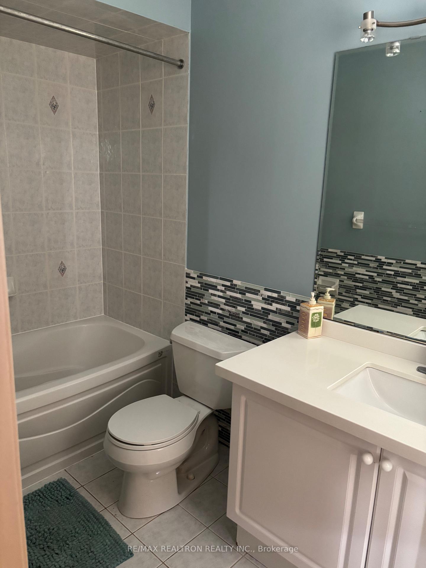 Photo 19 of 298 Thornhill Woods Drive, Vaughan, Patterson — HOMEH