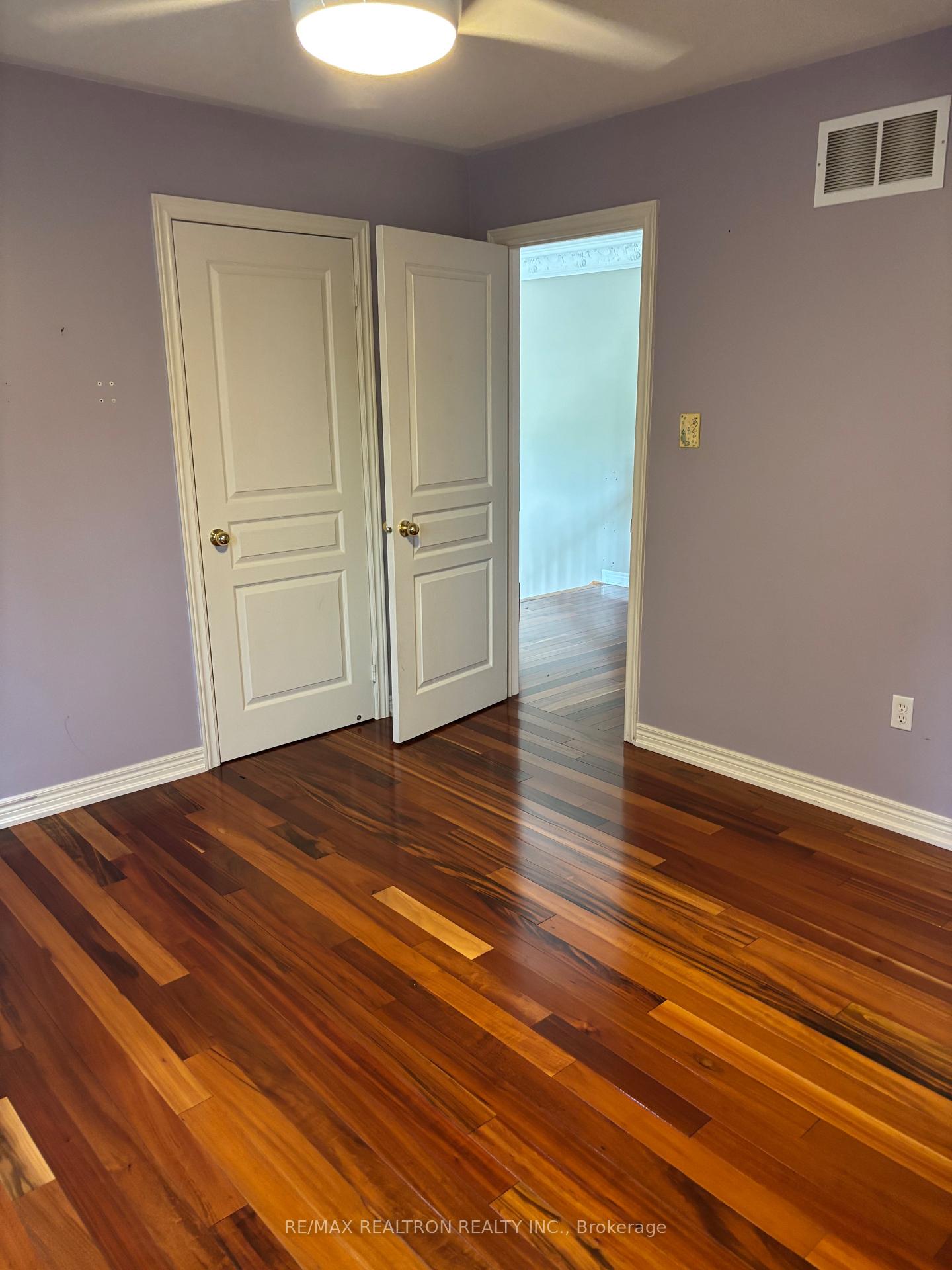 Photo 20 of 298 Thornhill Woods Drive, Vaughan, Patterson — HOMEH