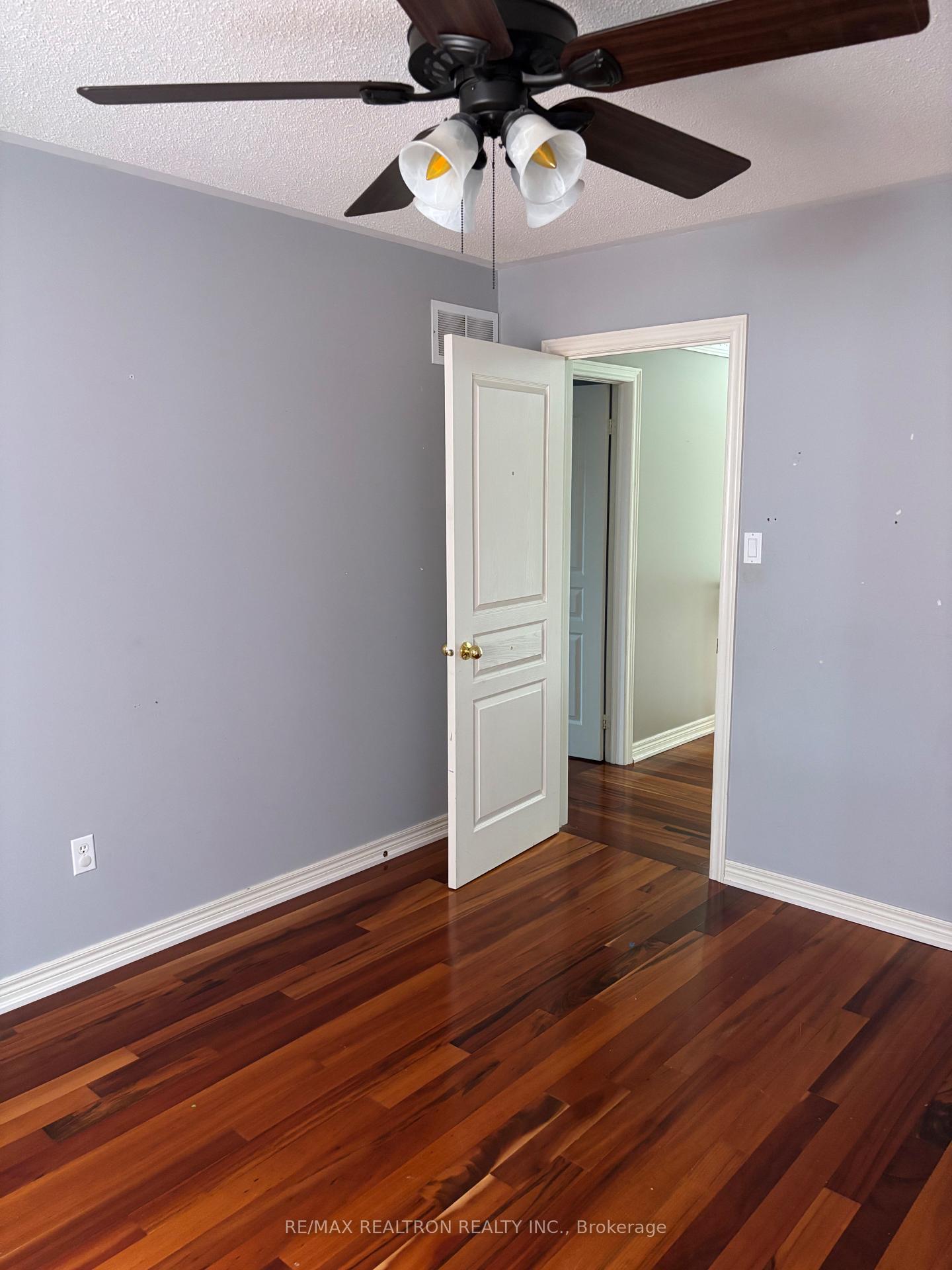 Photo 21 of 298 Thornhill Woods Drive, Vaughan, Patterson — HOMEH