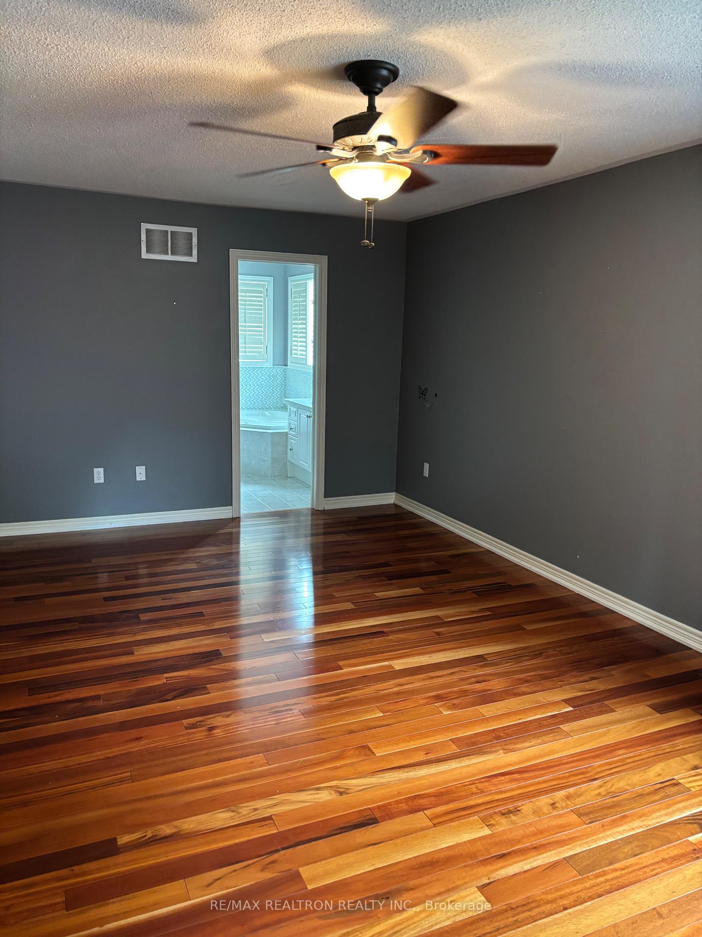 Photo 27 of 298 Thornhill Woods Drive, Vaughan, Patterson — HOMEH
