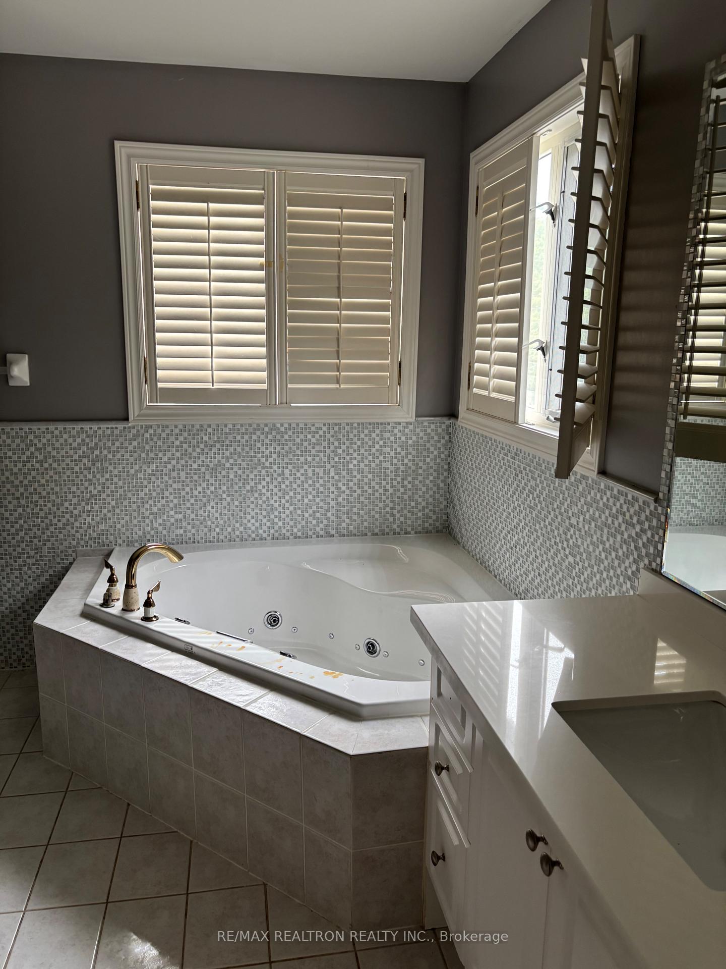 Photo 28 of 298 Thornhill Woods Drive, Vaughan, Patterson — HOMEH