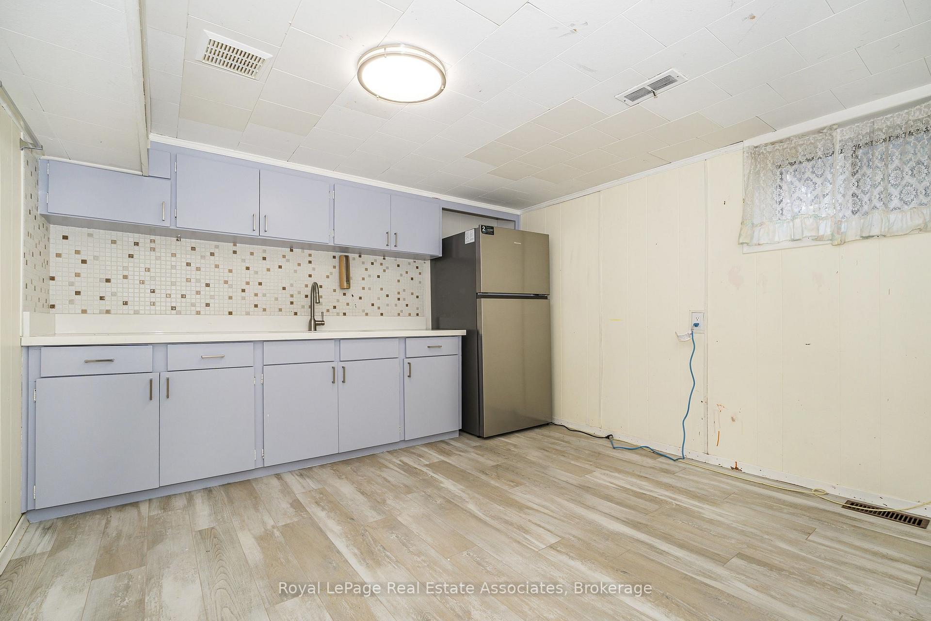 Photo 27 of 22 Maple Avenue N, Mississauga, Port Credit — HOMEH