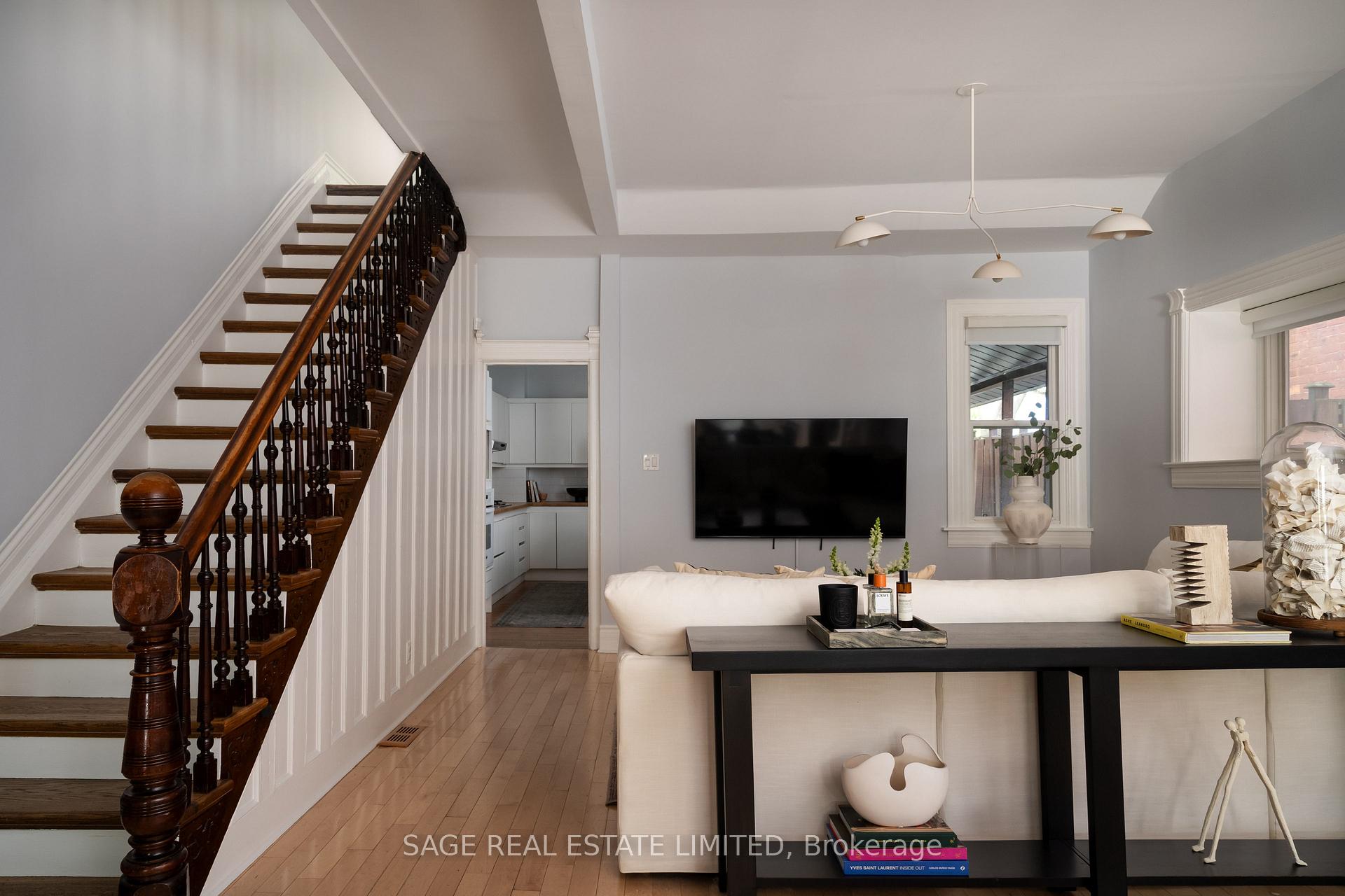 Photo 7 of 27 Callender Street, Toronto, Roncesvalles — HOMEH