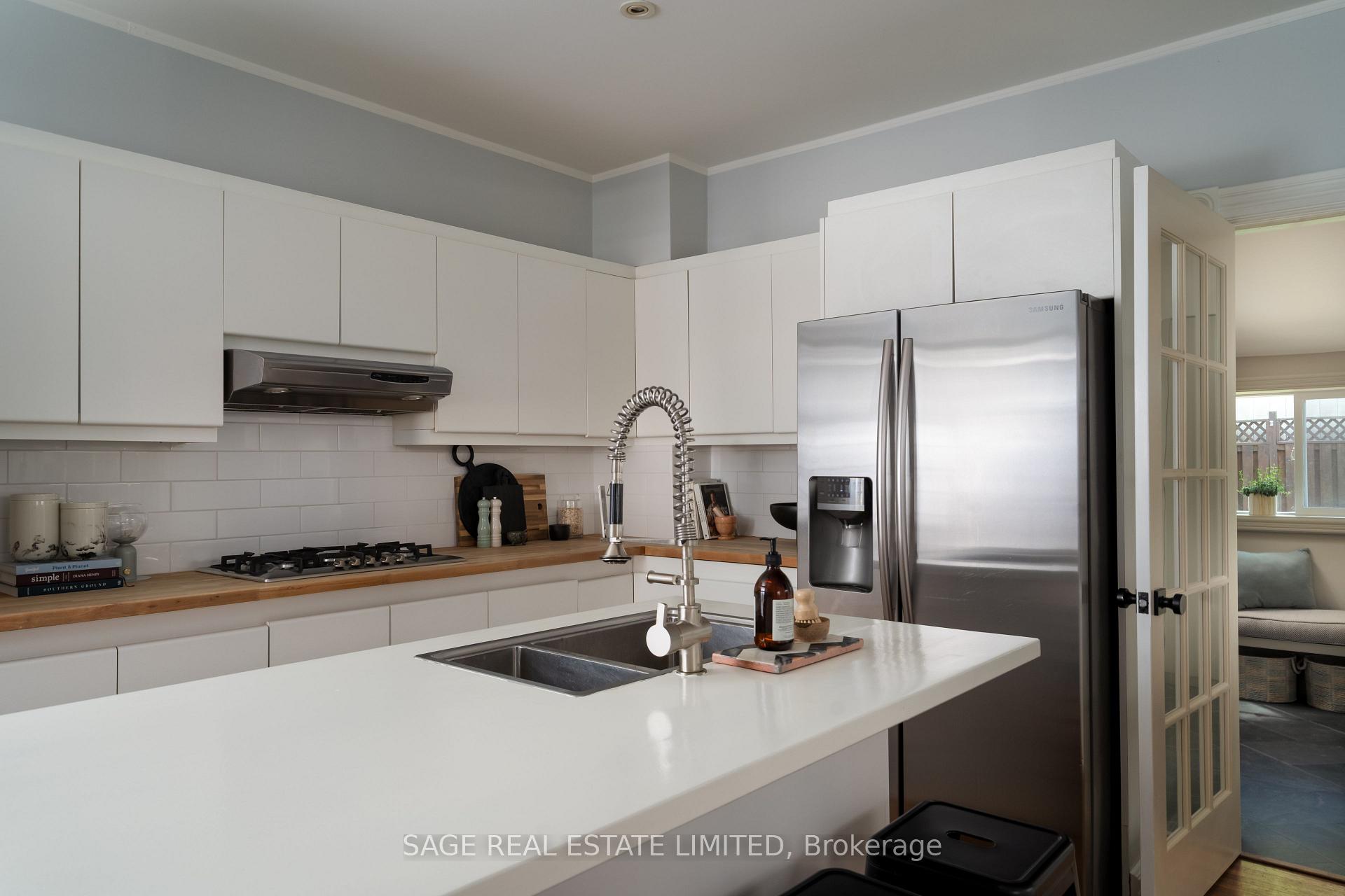 Photo 11 of 27 Callender Street, Toronto, Roncesvalles — HOMEH