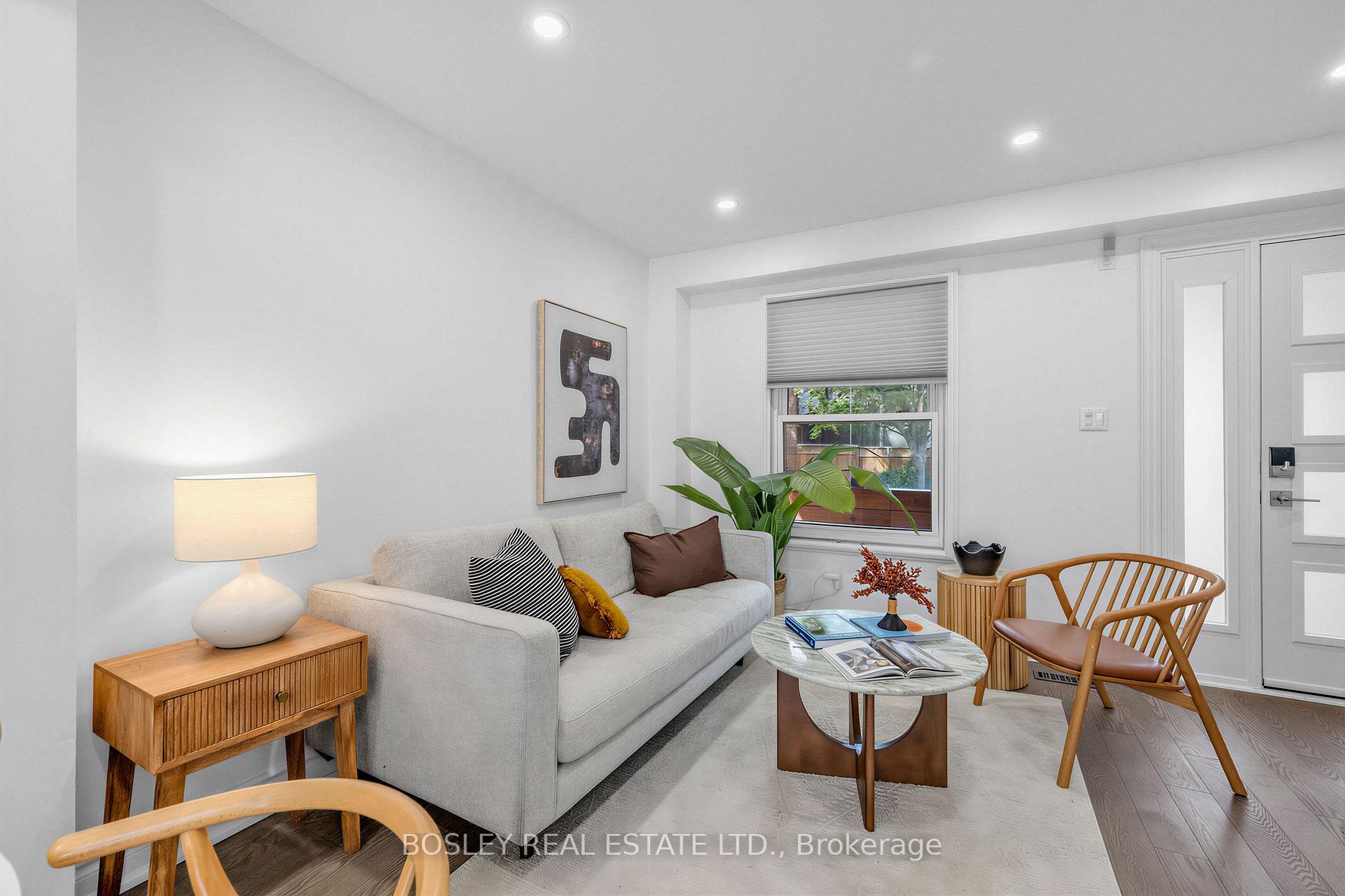 Photo 4 of 153 Lambertlodge Avenue, Toronto, Wychwood — HOMEH