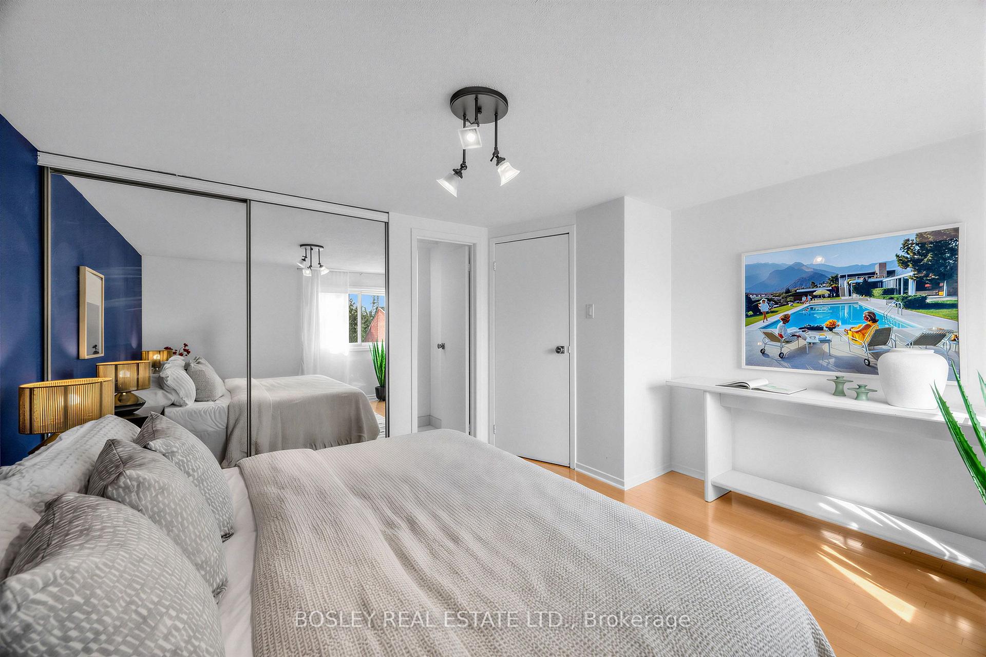 Photo 15 of 153 Lambertlodge Avenue, Toronto, Wychwood — HOMEH