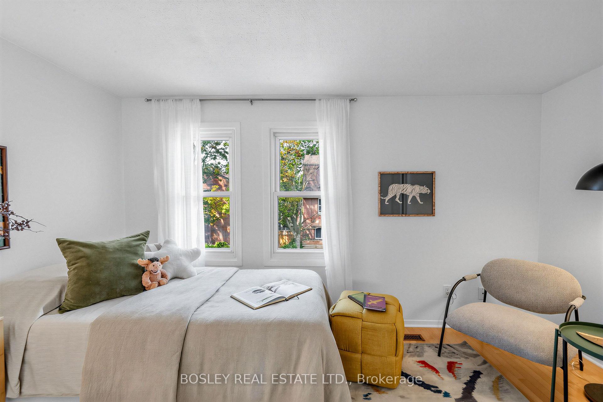 Photo 20 of 153 Lambertlodge Avenue, Toronto, Wychwood — HOMEH