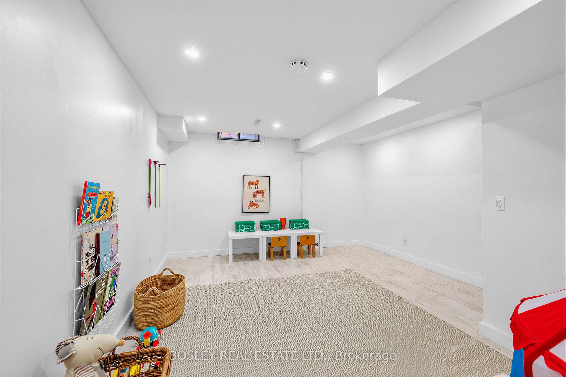 Photo 24 of 153 Lambertlodge Avenue, Toronto, Wychwood — HOMEH