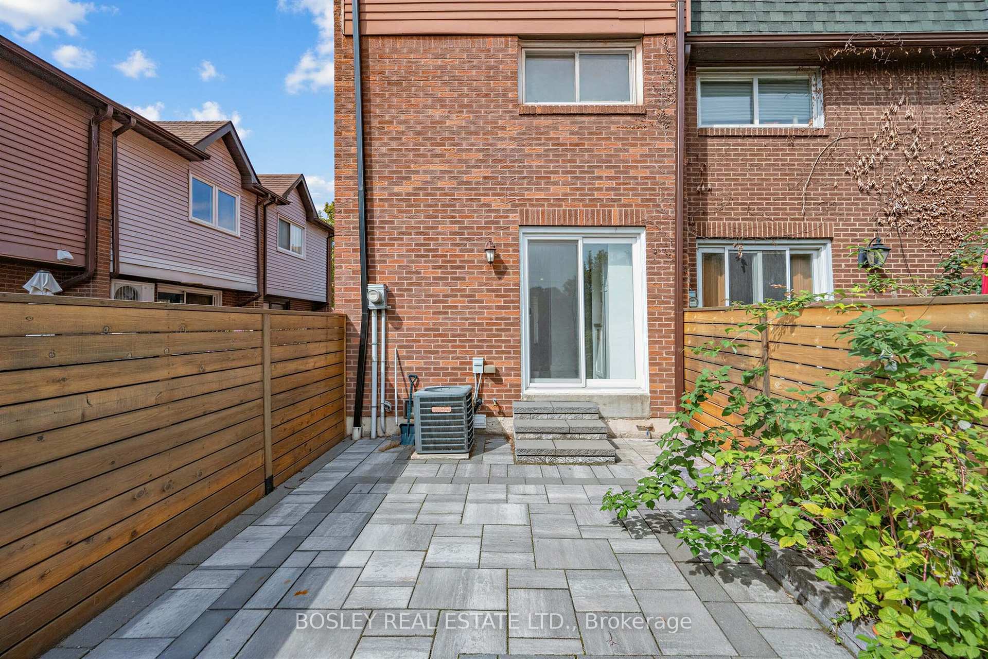 Photo 27 of 153 Lambertlodge Avenue, Toronto, Wychwood — HOMEH