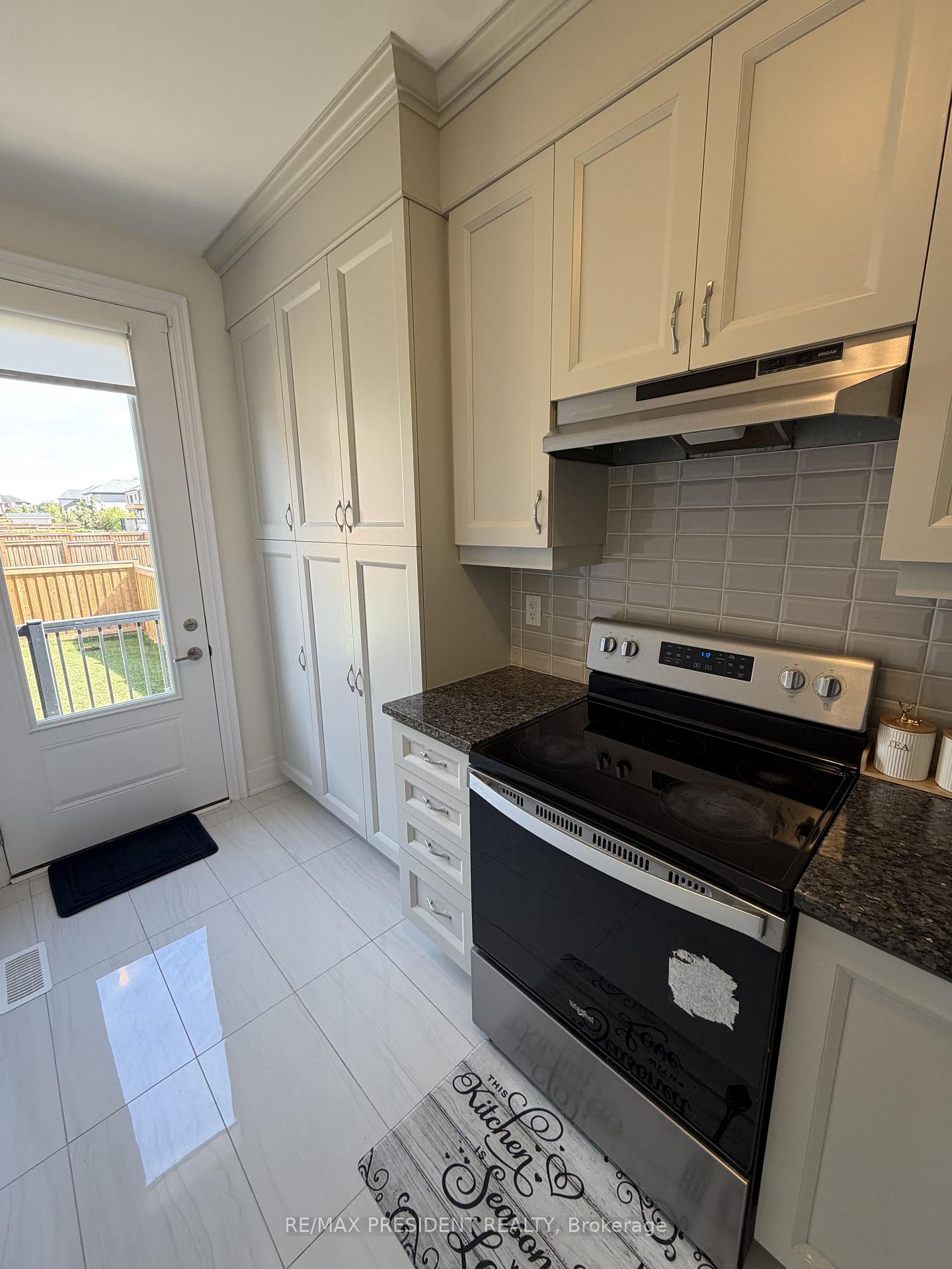 Photo 11 of Unit (Room), 115 Ballantyne Boulevard, Vaughan, Vellore Village — HOMEH