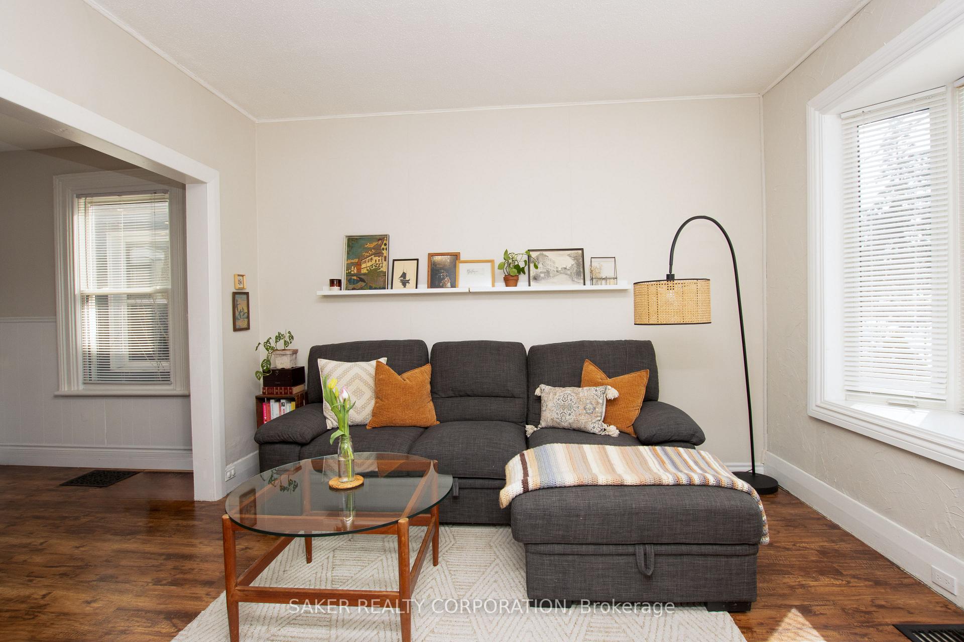 Photo 6 of 688 William Street, London, East F — HOMEH