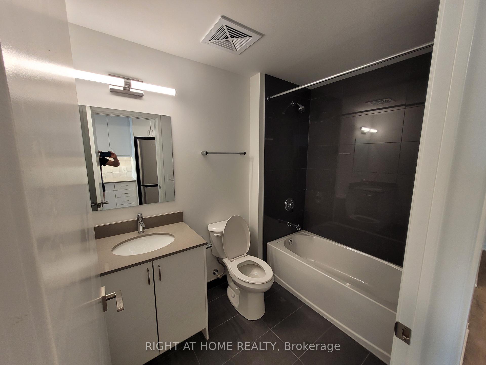 Photo 13 of Unit 406, 223 Princess Street, Kingston, East of Sir John A. Blvd — HOMEH