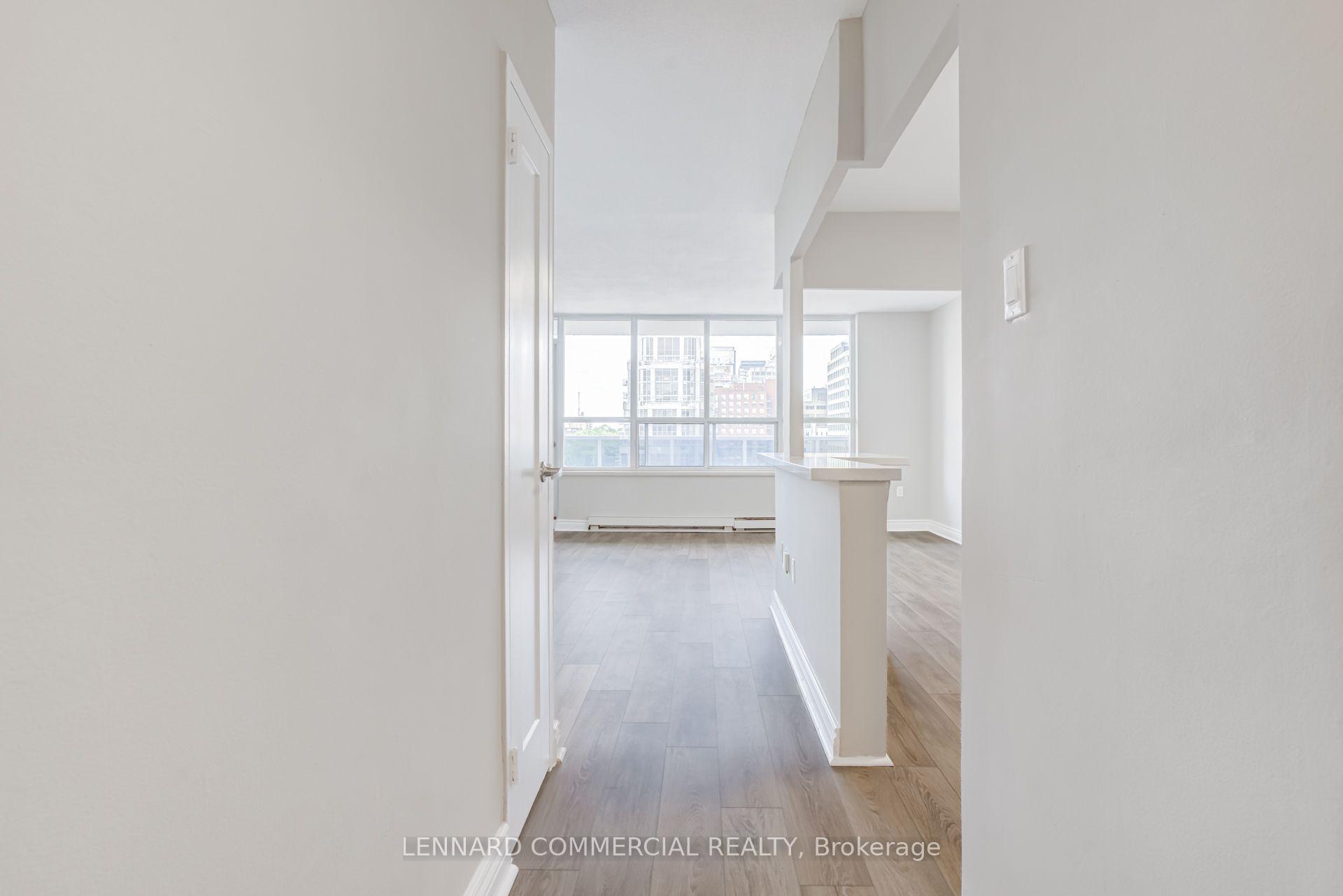 Photo 4 of Unit 2806, 60 Pleasant Boulevard, Toronto, Rosedale-Moore Park — HOMEH