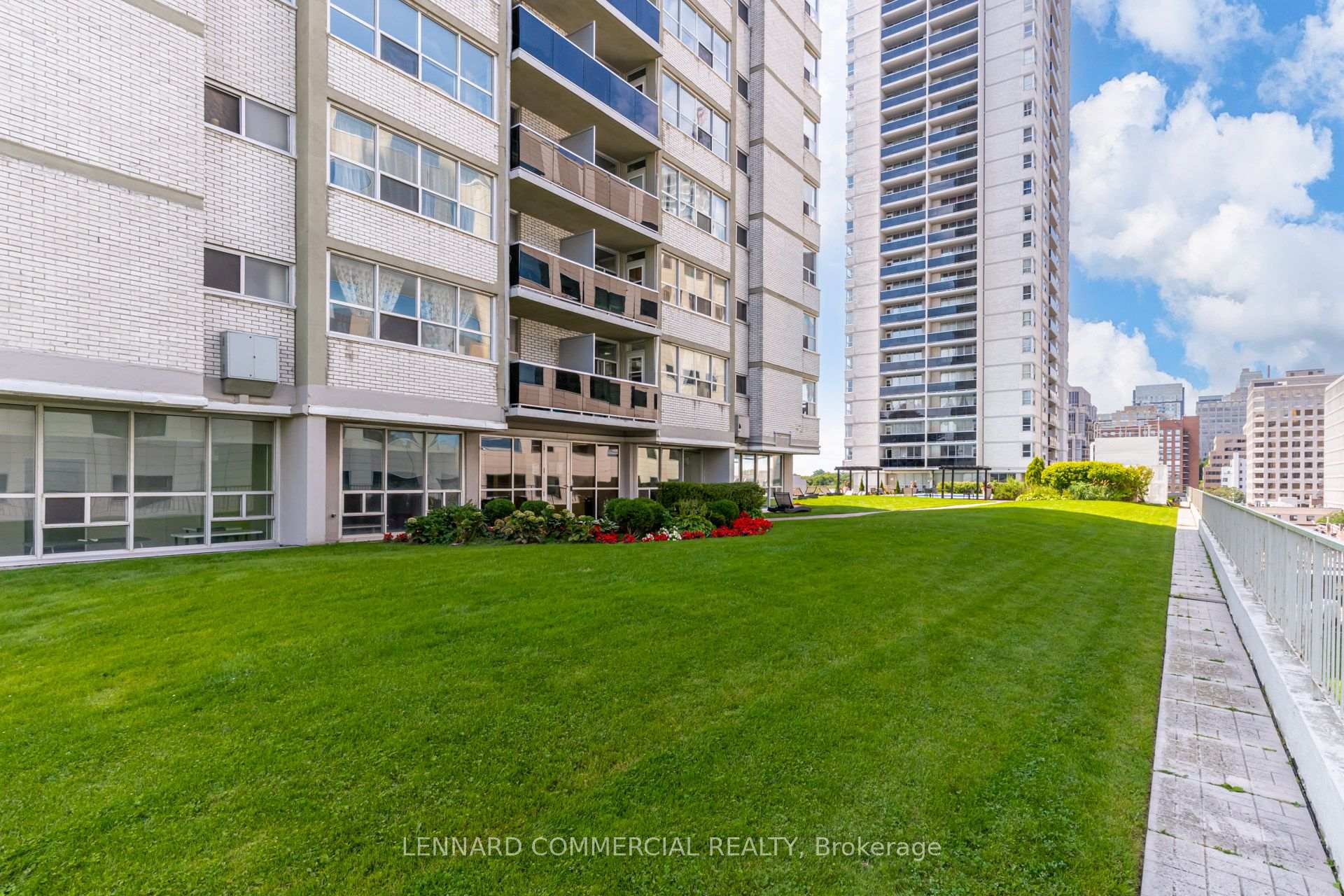 Photo 38 of Unit 2806, 60 Pleasant Boulevard, Toronto, Rosedale-Moore Park — HOMEH