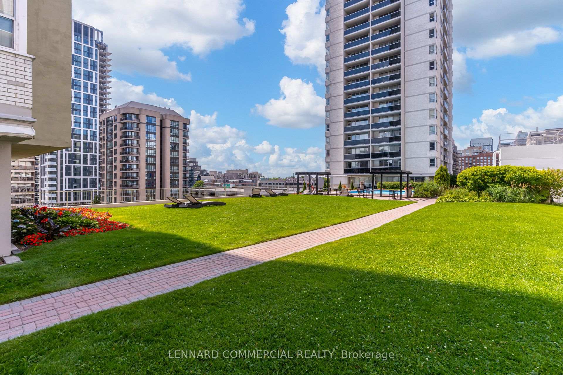 Photo 39 of Unit 2806, 60 Pleasant Boulevard, Toronto, Rosedale-Moore Park — HOMEH