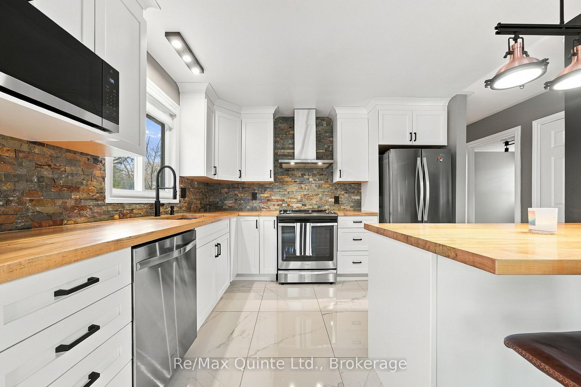 Photo 21 of 111 Cannifton Road N, Belleville, Thurlow Ward — HOMEH