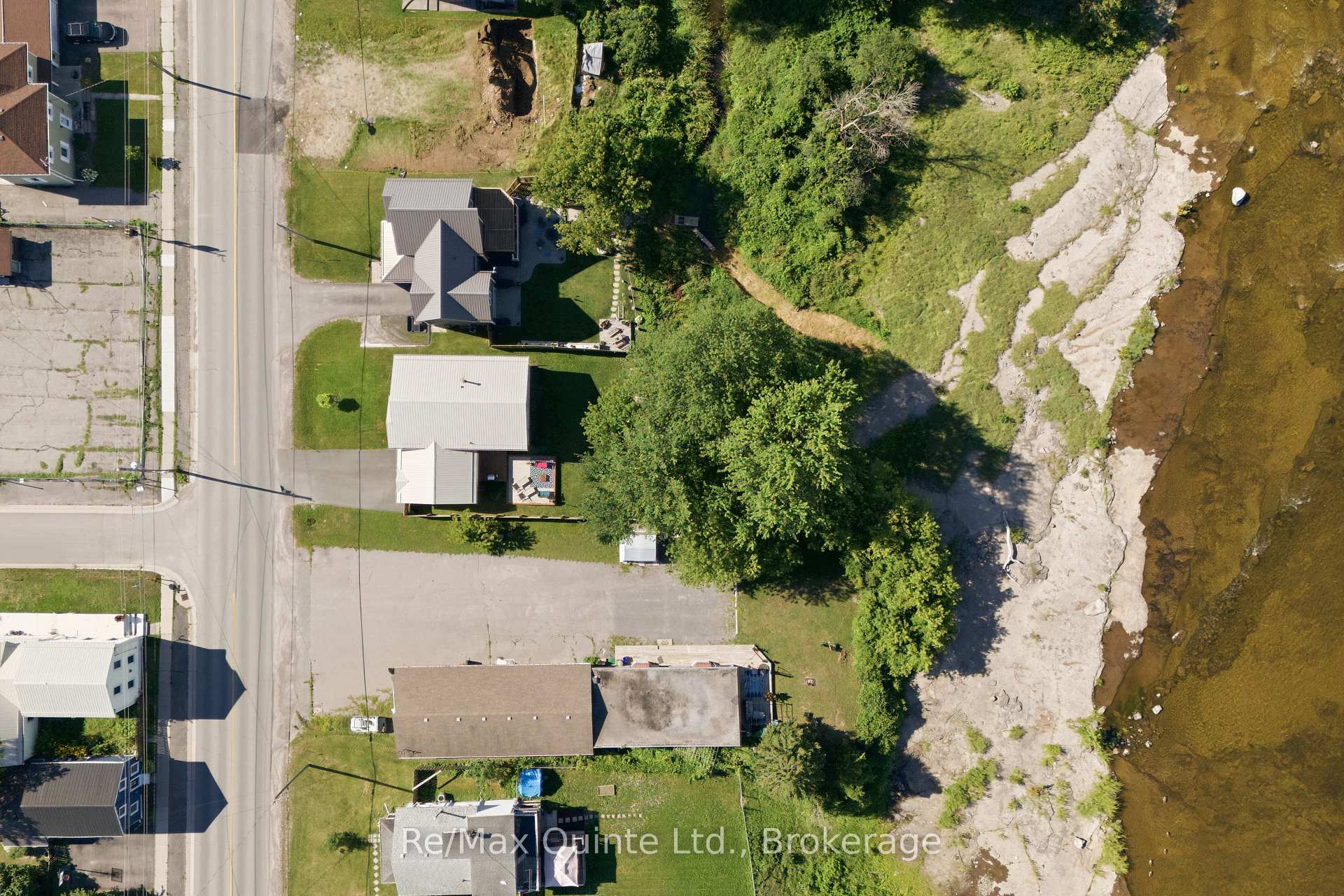 Photo 36 of 111 Cannifton Road N, Belleville, Thurlow Ward — HOMEH