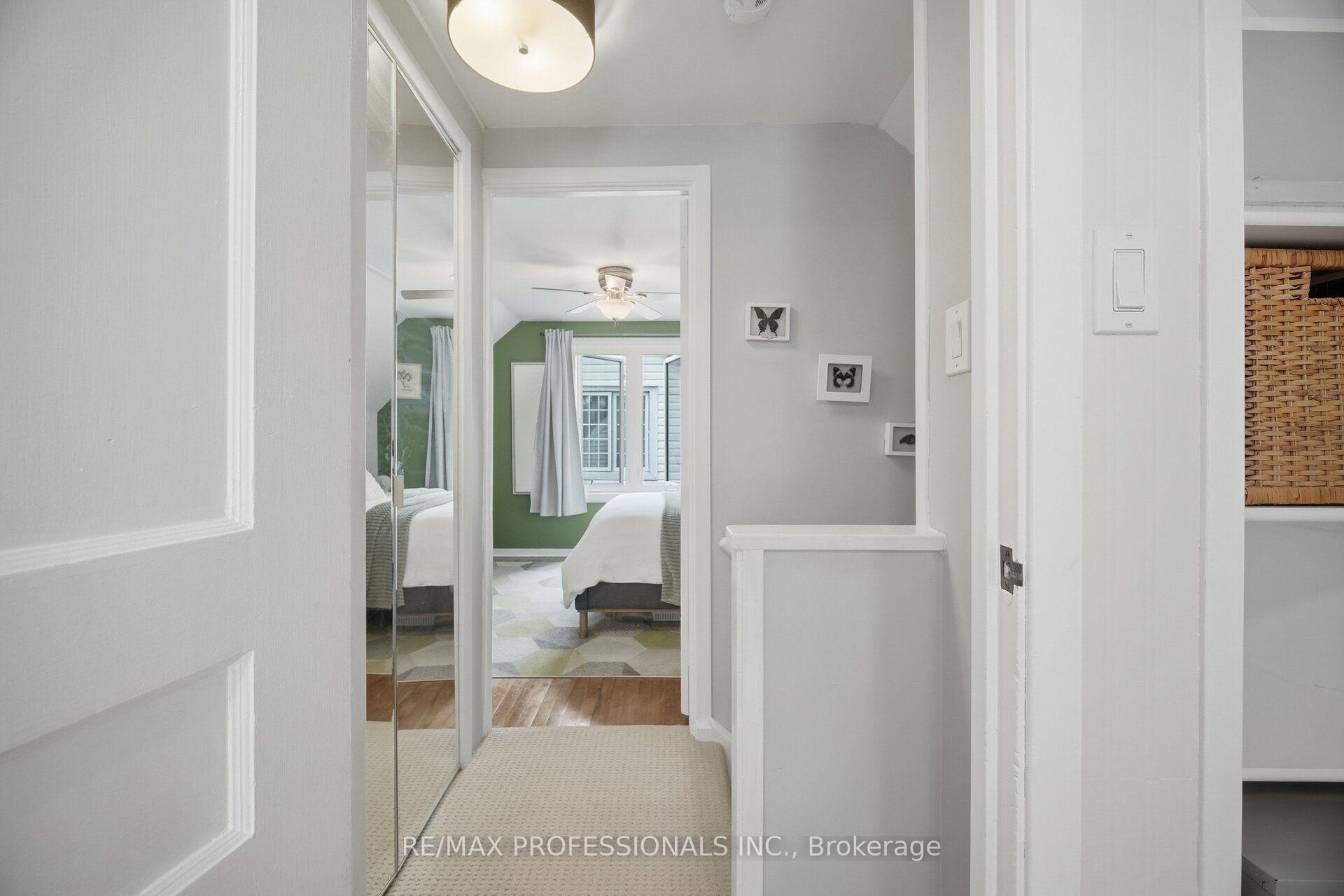 Photo 18 of 8 Smith Crescent, Etobicoke, Stonegate-Queensway — HOMEH