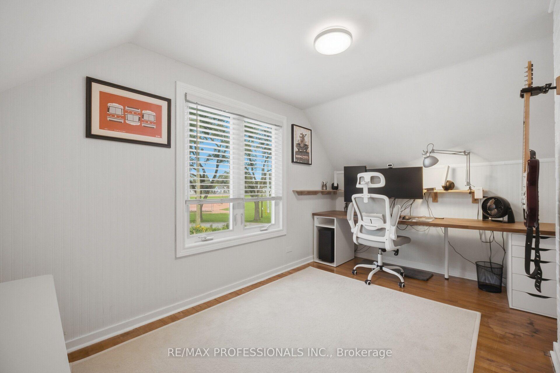 Photo 22 of 8 Smith Crescent, Etobicoke, Stonegate-Queensway — HOMEH