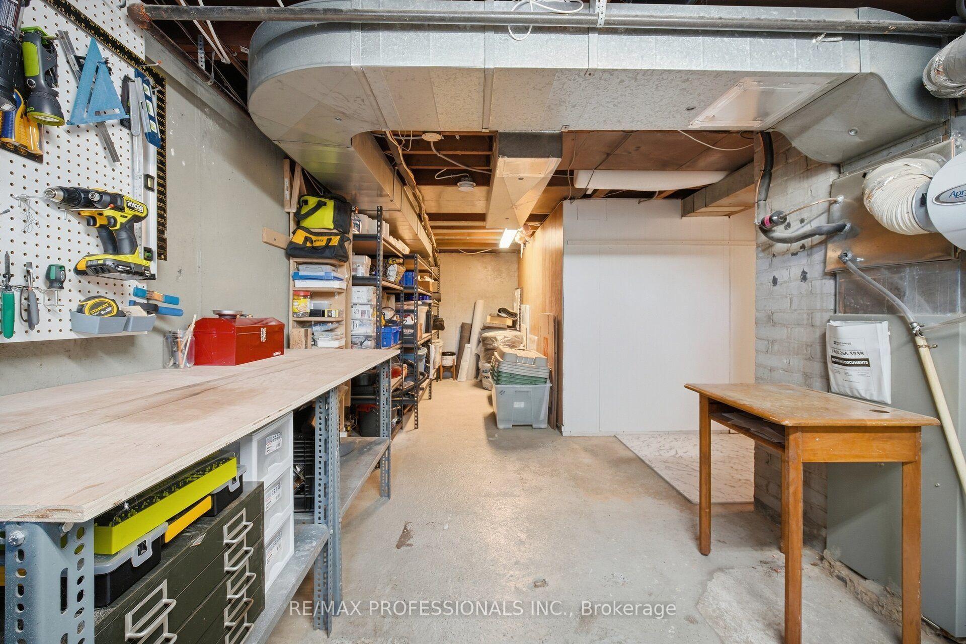 Photo 29 of 8 Smith Crescent, Etobicoke, Stonegate-Queensway — HOMEH