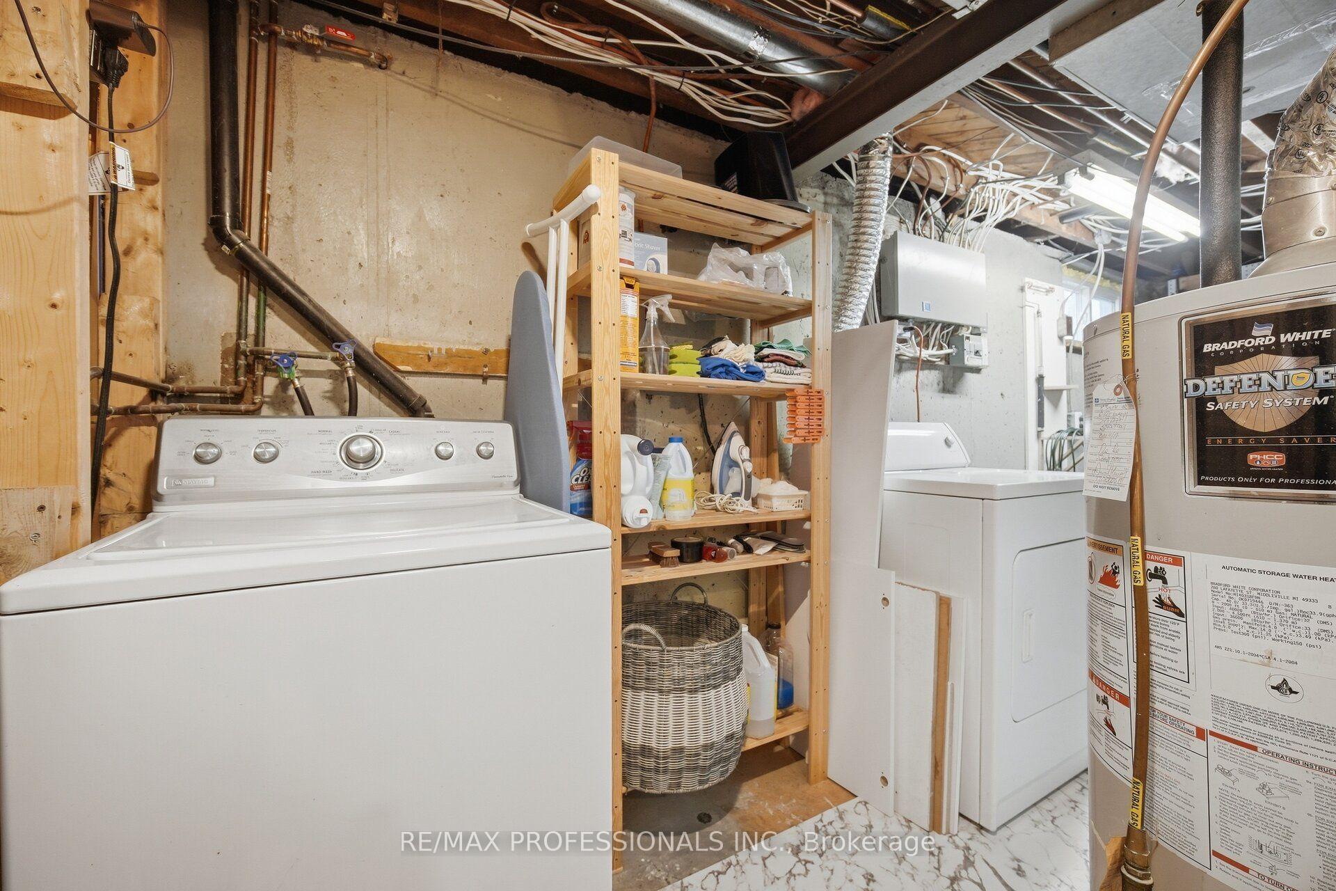 Photo 31 of 8 Smith Crescent, Etobicoke, Stonegate-Queensway — HOMEH
