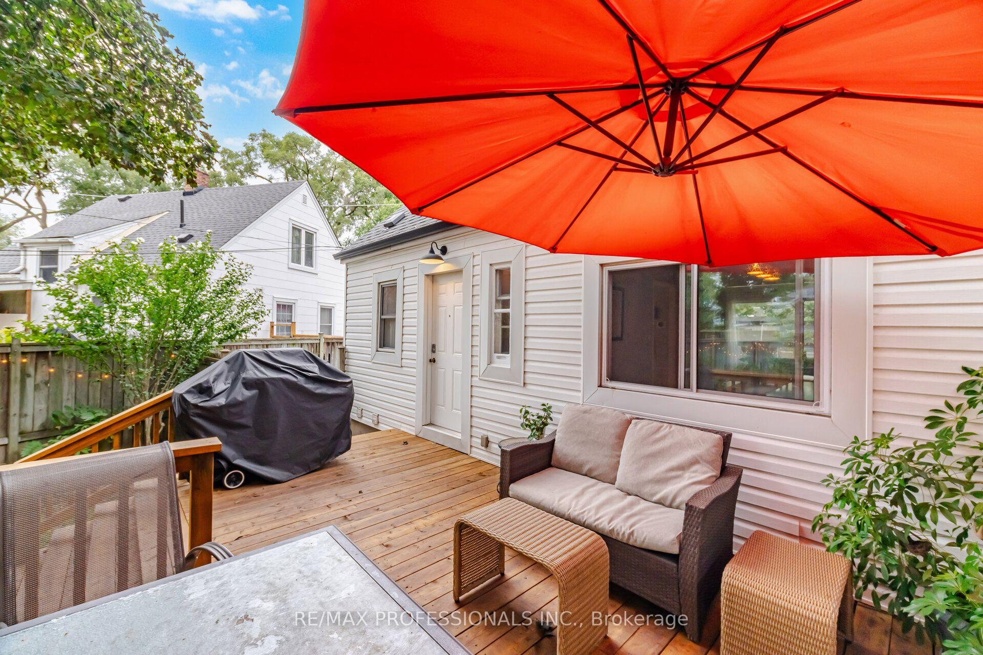Photo 34 of 8 Smith Crescent, Etobicoke, Stonegate-Queensway — HOMEH
