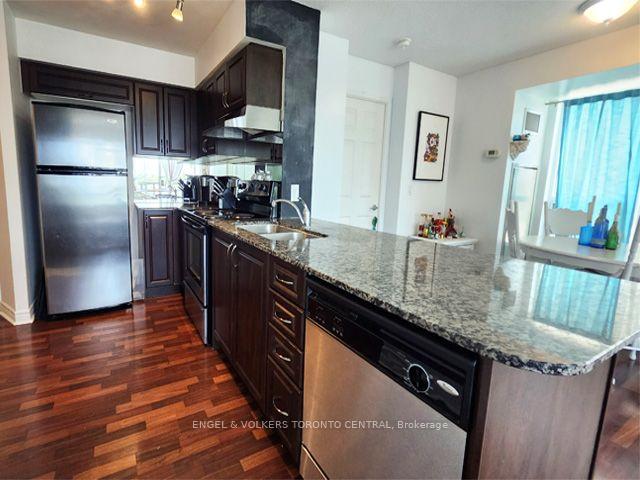 Photo 4 of Unit 330, 60 Fairfax Crescent, Scarborough, Clairlea-Birchmount — HOMEH