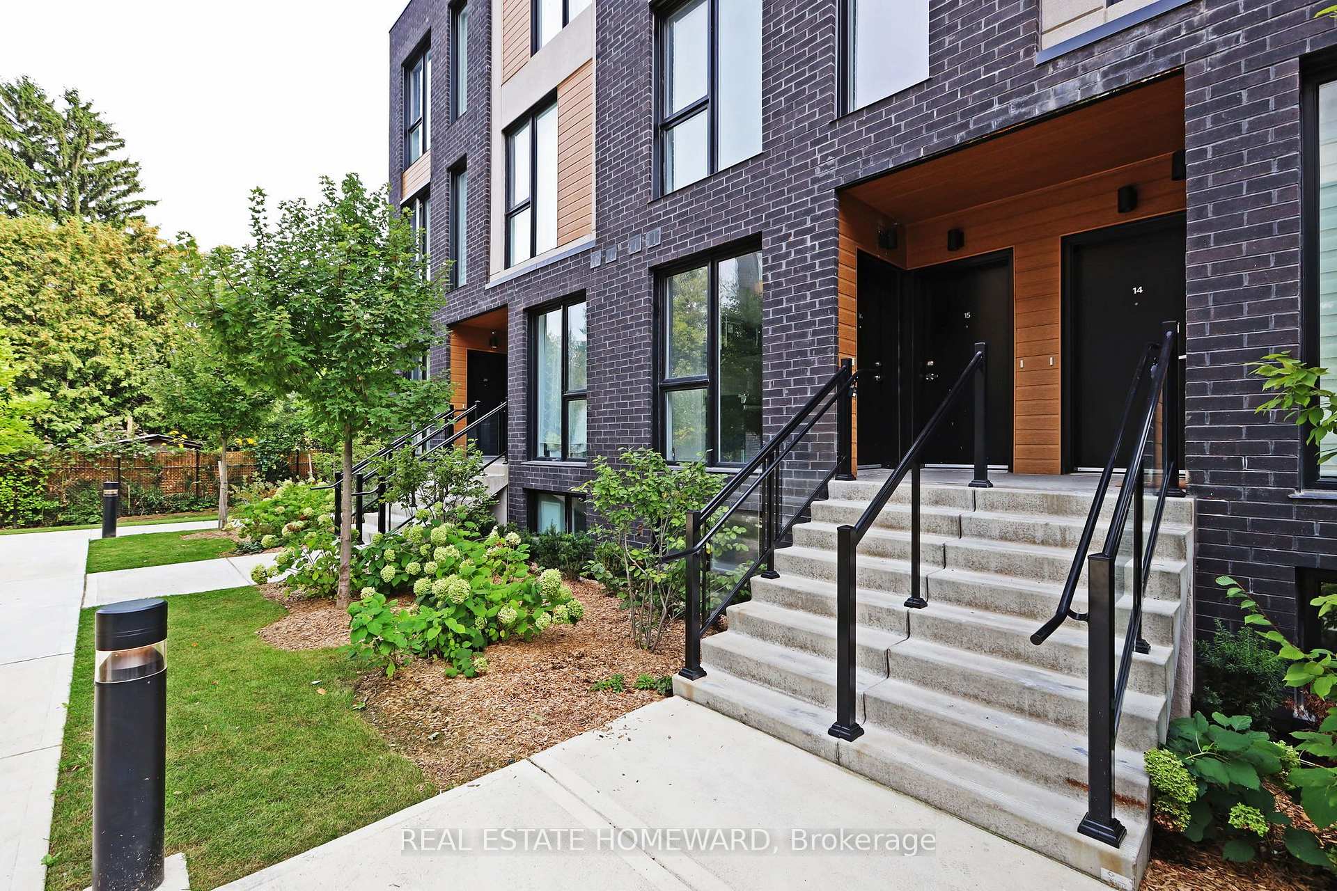 Photo 3 of Unit 16, 178 Clonmore Drive, Scarborough, Birchcliffe-Cliffside — HOMEH