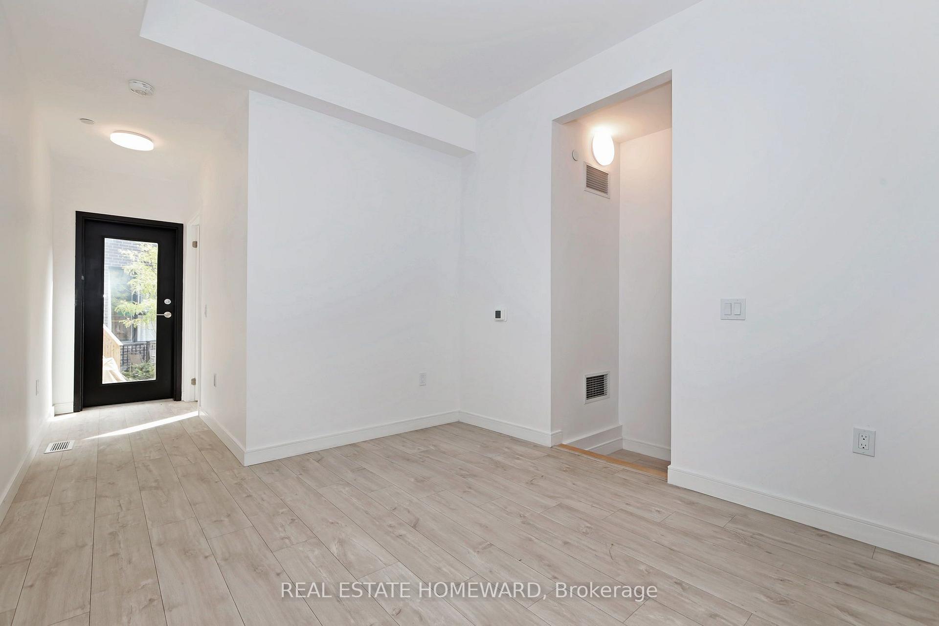 Photo 13 of Unit 16, 178 Clonmore Drive, Scarborough, Birchcliffe-Cliffside — HOMEH