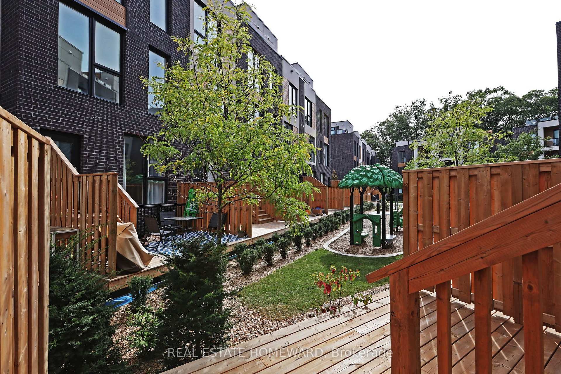 Photo 31 of Unit 16, 178 Clonmore Drive, Scarborough, Birchcliffe-Cliffside — HOMEH