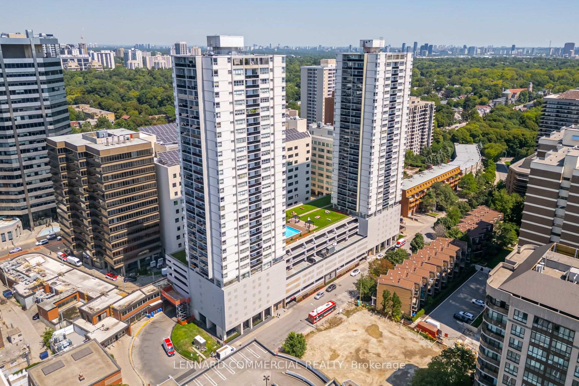 Photo of Unit 2803, 40 Pleasant Boulevard