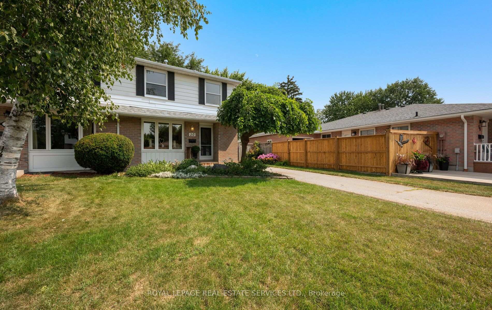 Photo 3 of 20 Glengrove Court, Brampton, Northgate — HOMEH