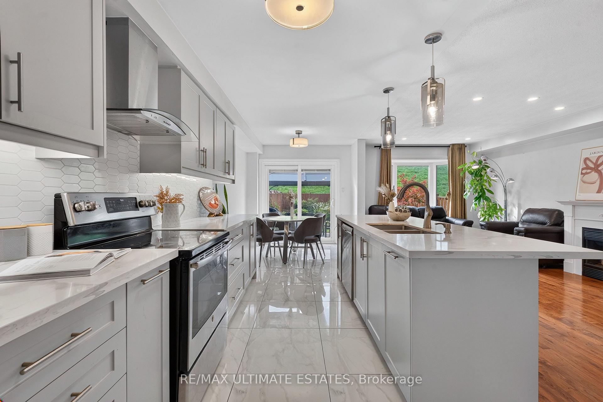 Photo 16 of 587 Caboto Trail, Markham, Village Green-South Unionville — HOMEH