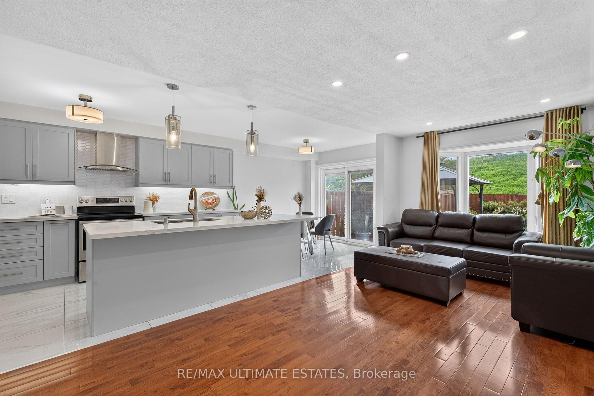 Photo 19 of 587 Caboto Trail, Markham, Village Green-South Unionville — HOMEH