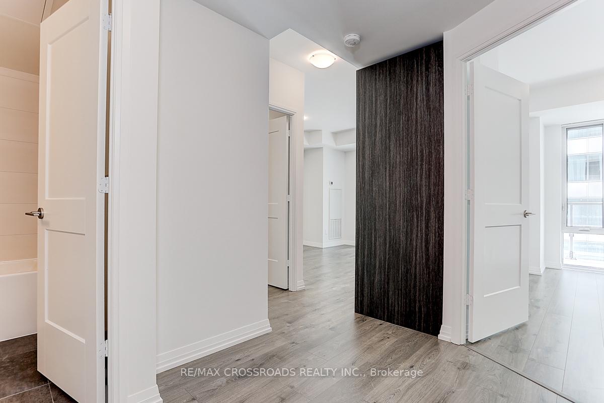 Photo 7 of Unit 1911, 8 Widmer Street, Toronto, Waterfront Communities — HOMEH