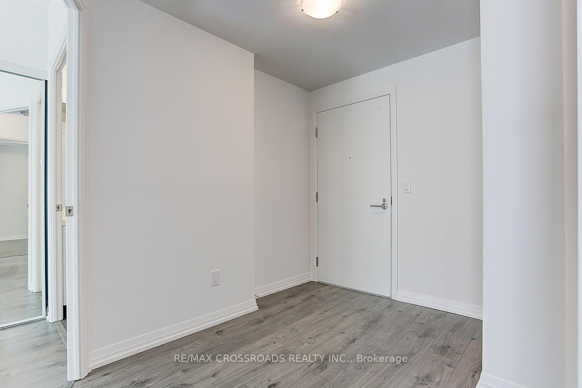 Photo 8 of Unit 1911, 8 Widmer Street, Toronto, Waterfront Communities — HOMEH