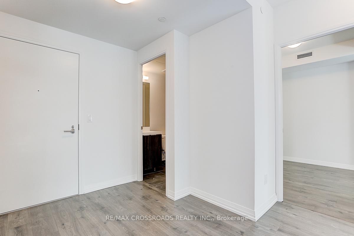 Photo 10 of Unit 1911, 8 Widmer Street, Toronto, Waterfront Communities — HOMEH